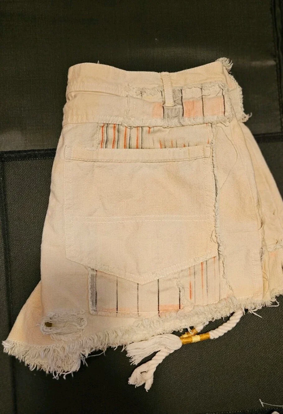 Free People Ivory Denim Cut Off Shorts Distresssd  Size 4 Fringe Alted State